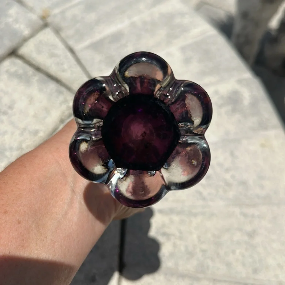 Vintage glass Elephant Foot Purple amethyst stem bud vase - Picture 3 of 6